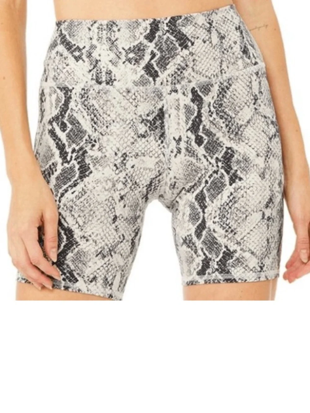 ALO Yoga Snake-Print athletic Shorts - Gray & Black 🆕 Size 2